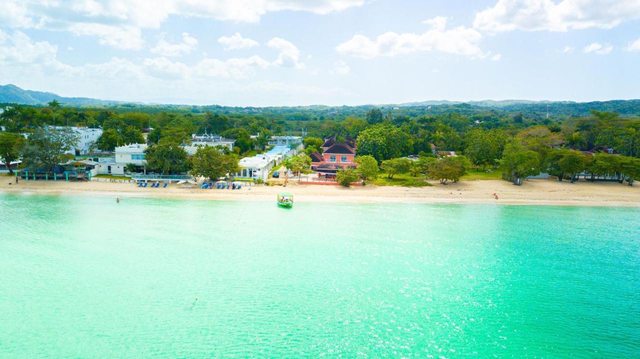 Shields Negril Villas Exteriör bild