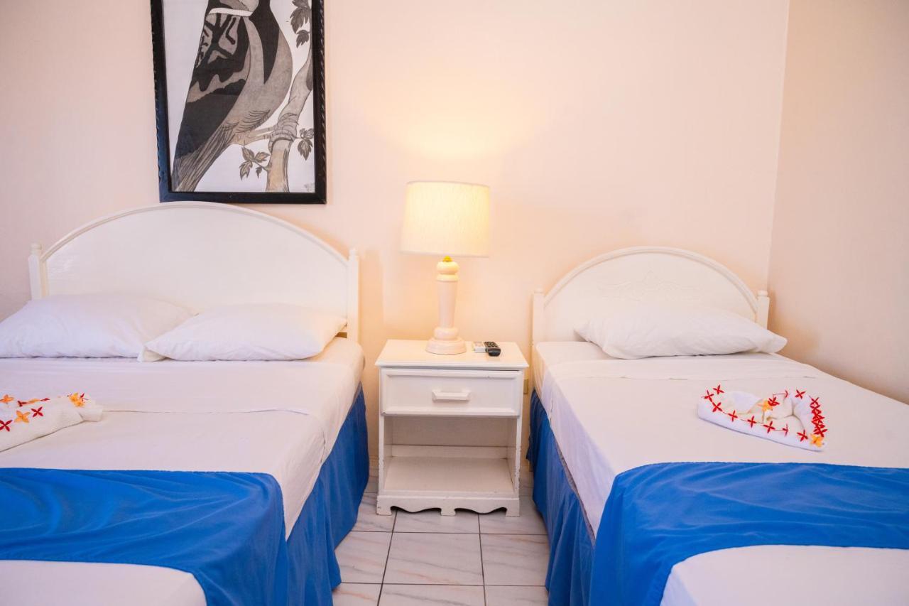Shields Negril Villas Exteriör bild