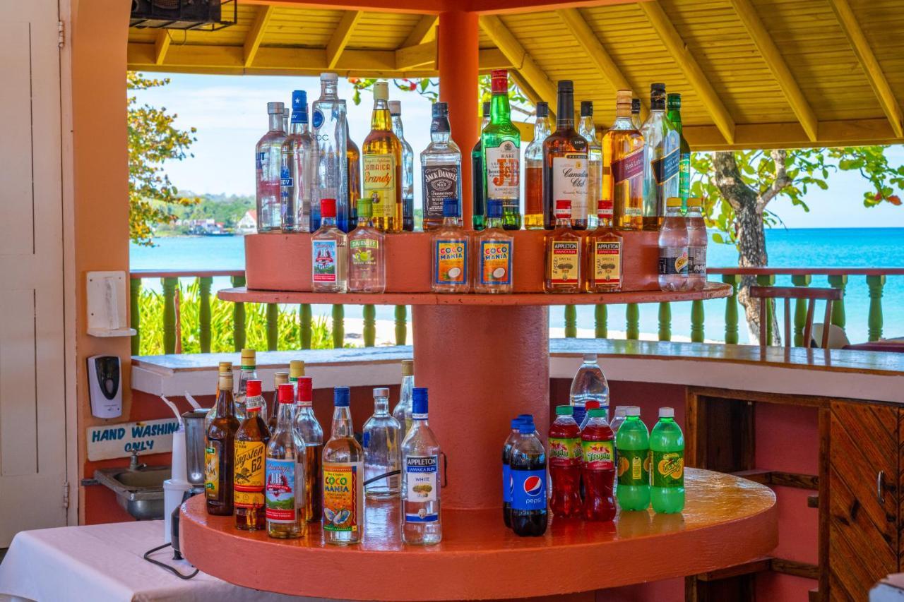 Shields Negril Villas Exteriör bild