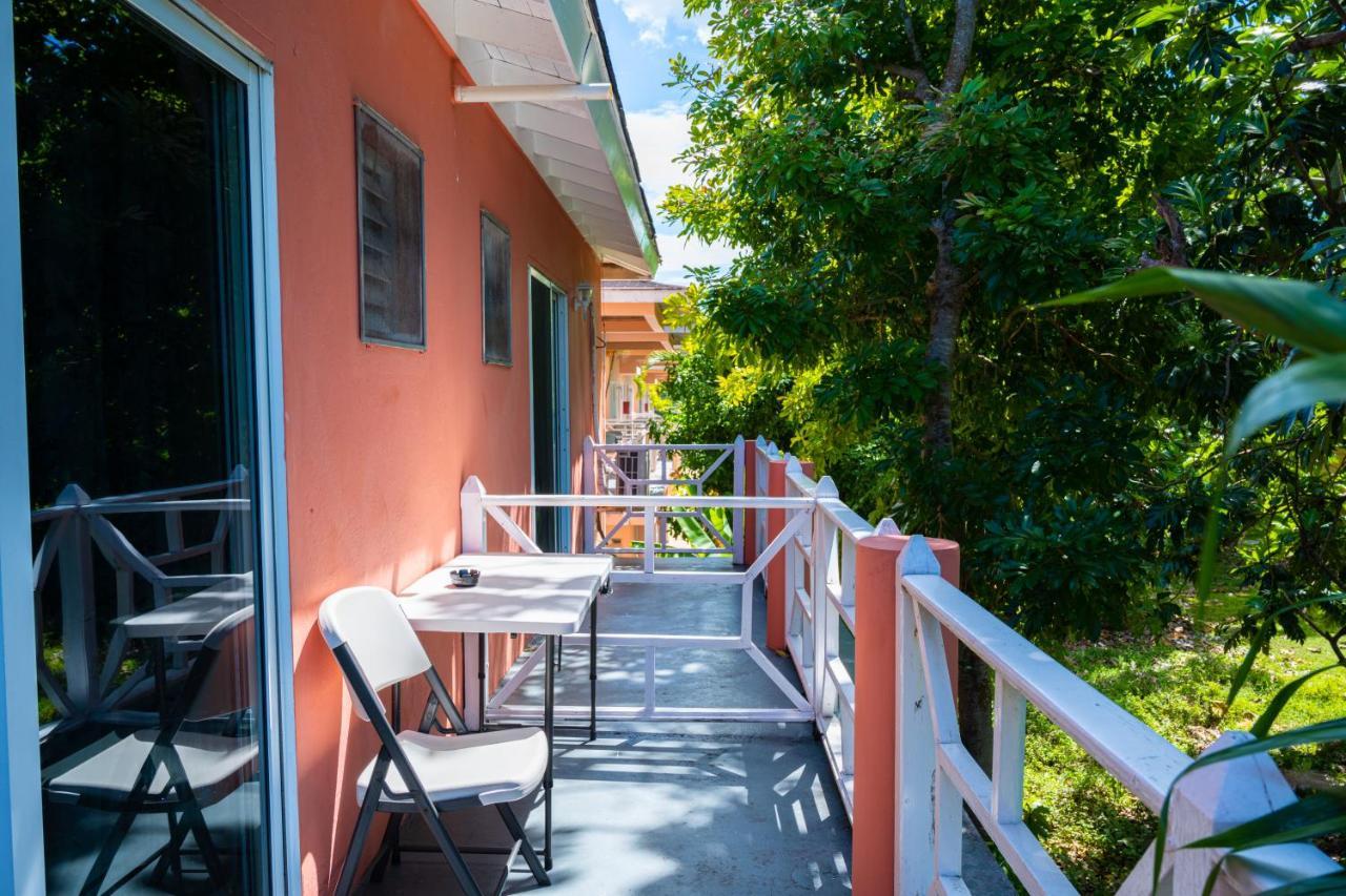 Shields Negril Villas Exteriör bild