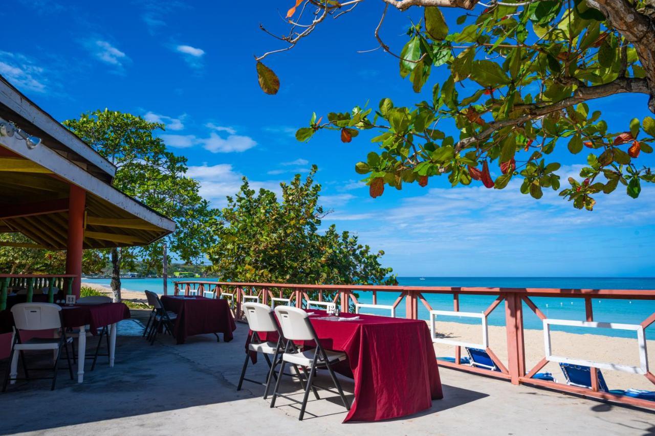 Shields Negril Villas Exteriör bild