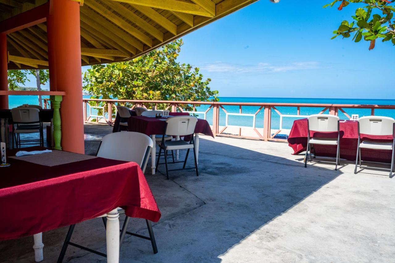 Shields Negril Villas Exteriör bild