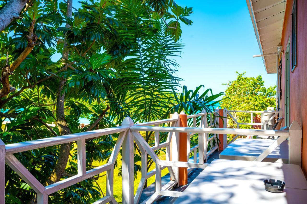 Shields Negril Villas Exteriör bild