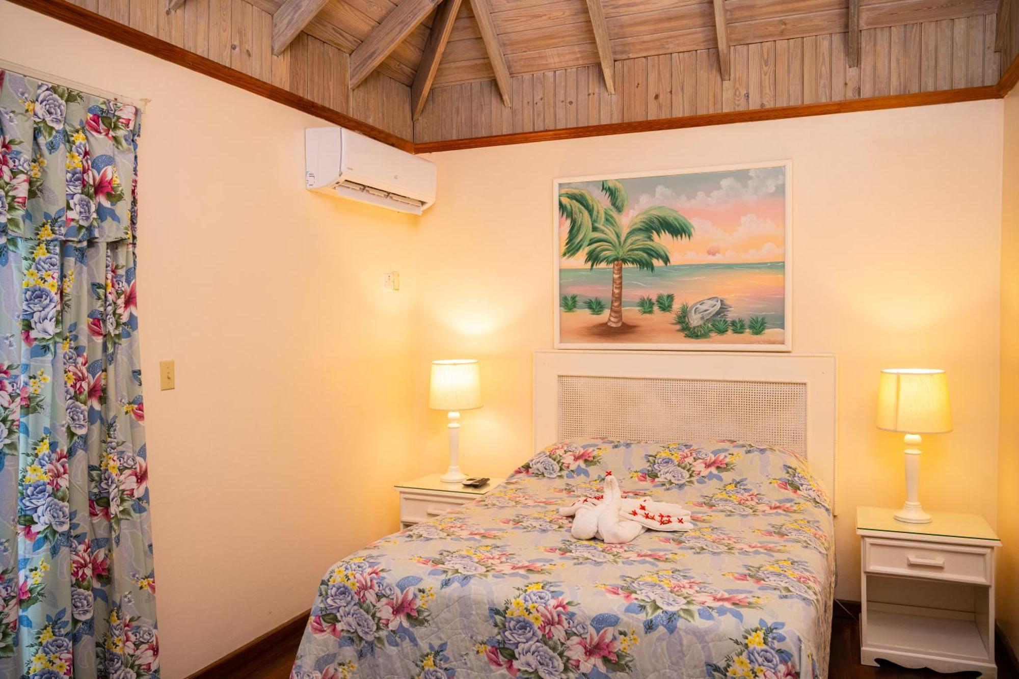 Shields Negril Villas Rum bild